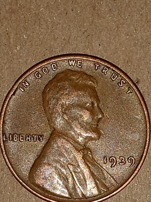 Side-by-side comparison of normal 1939 wheat penny LIBERTY lettering vs DDO FS-101 doubled die obverse with visible doubling